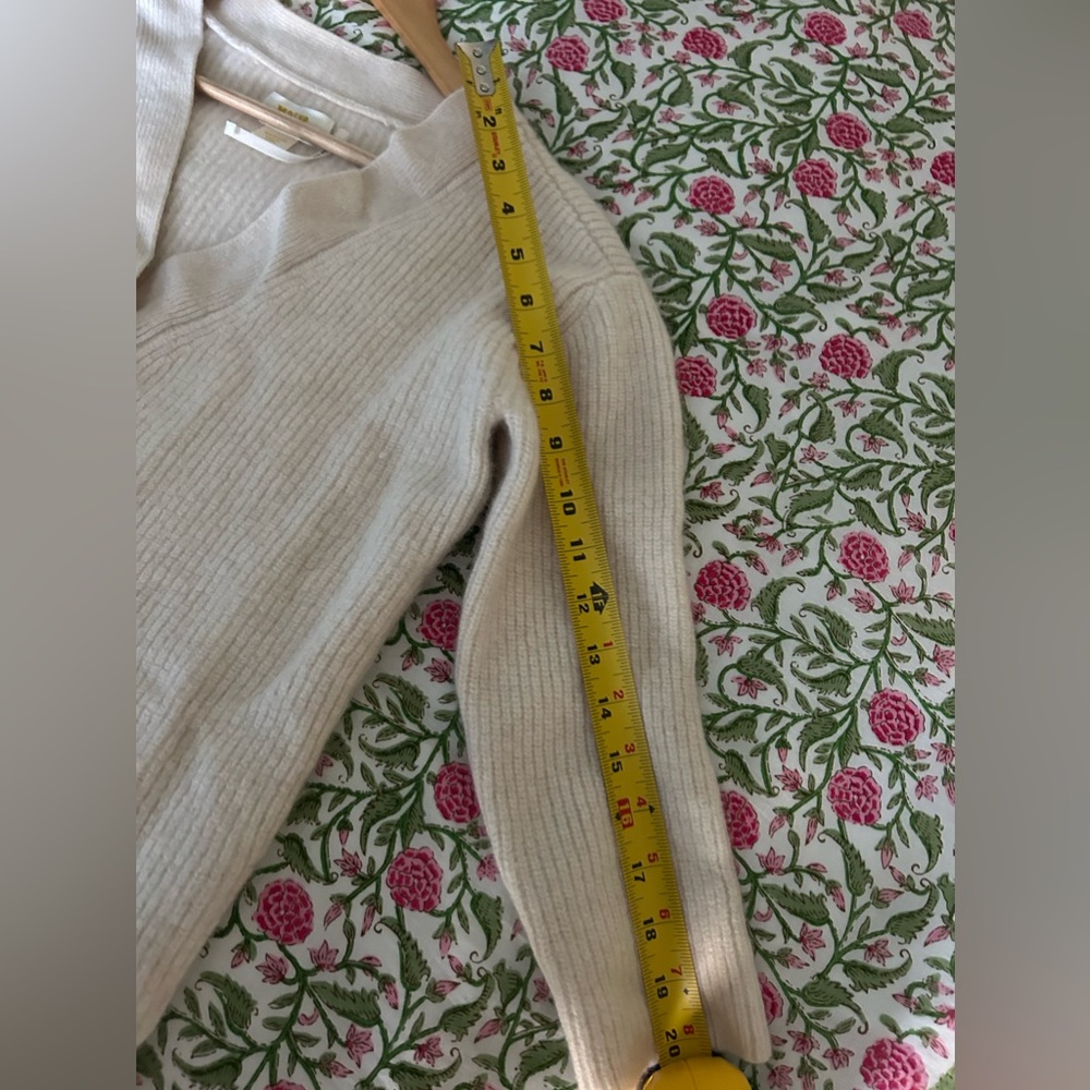 Maeve by Anthropologie 100% Cashmere Cream Colored Cropped Cardigan - Picture 9 of 10